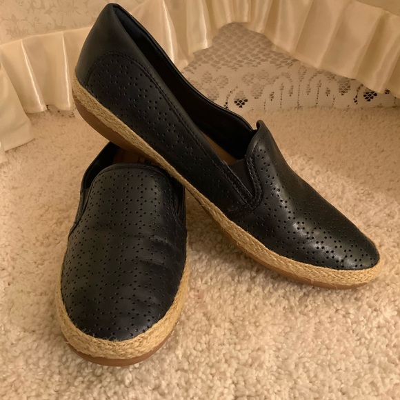 clarks danelly slip on